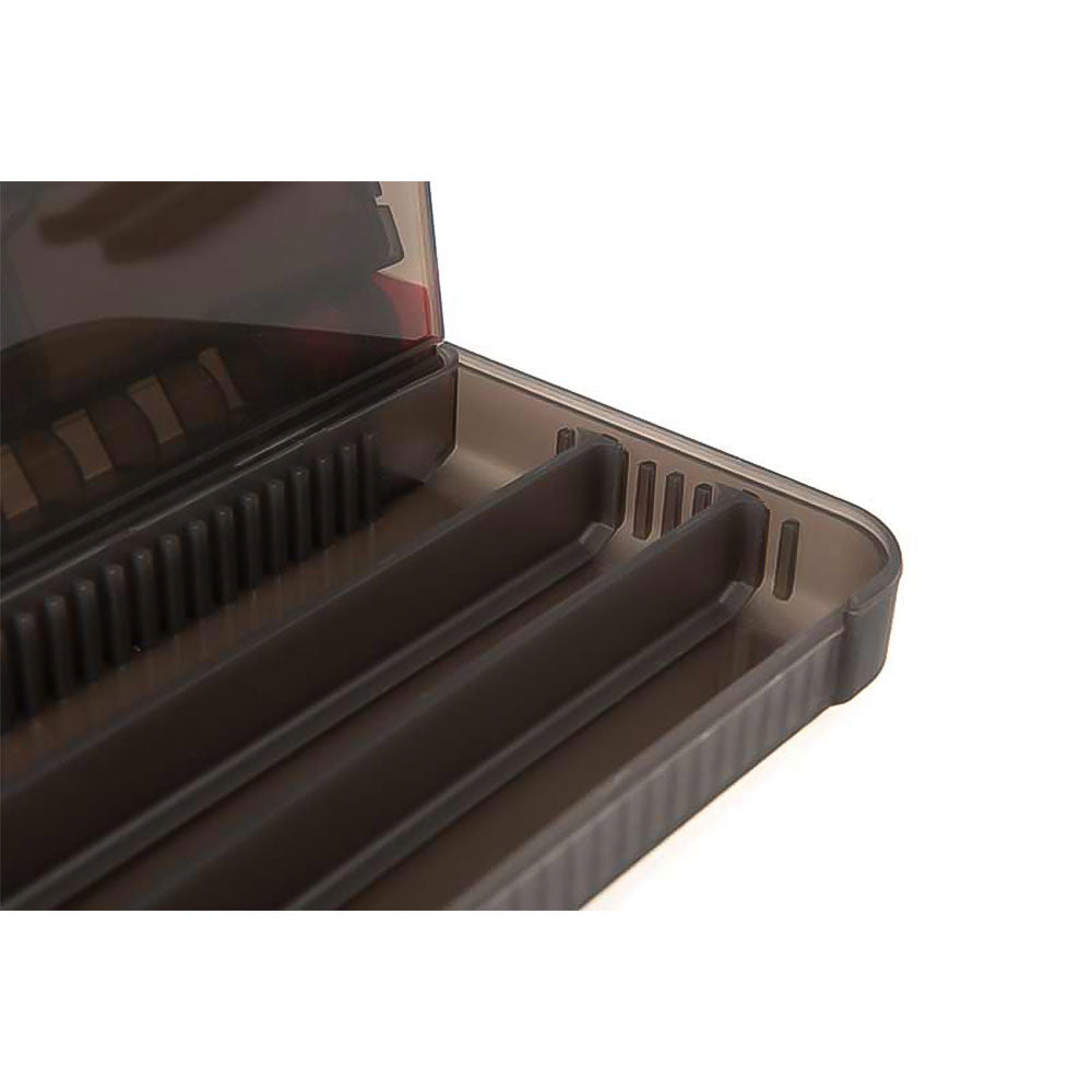 Fox-Rage-Accessory-Box-Medium-Detail-Aufgeklappt-Offene-Kammer