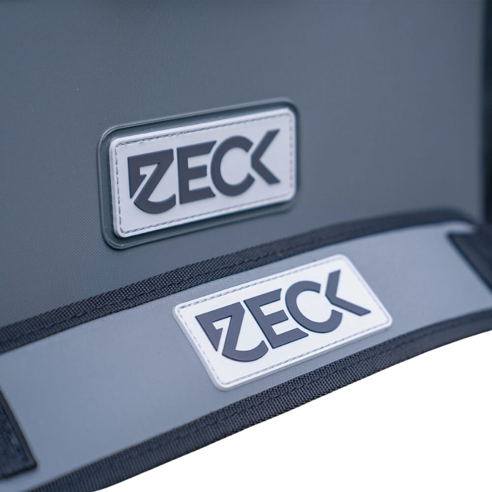 Zeck Tackle Container Pro Detailansicht Logo