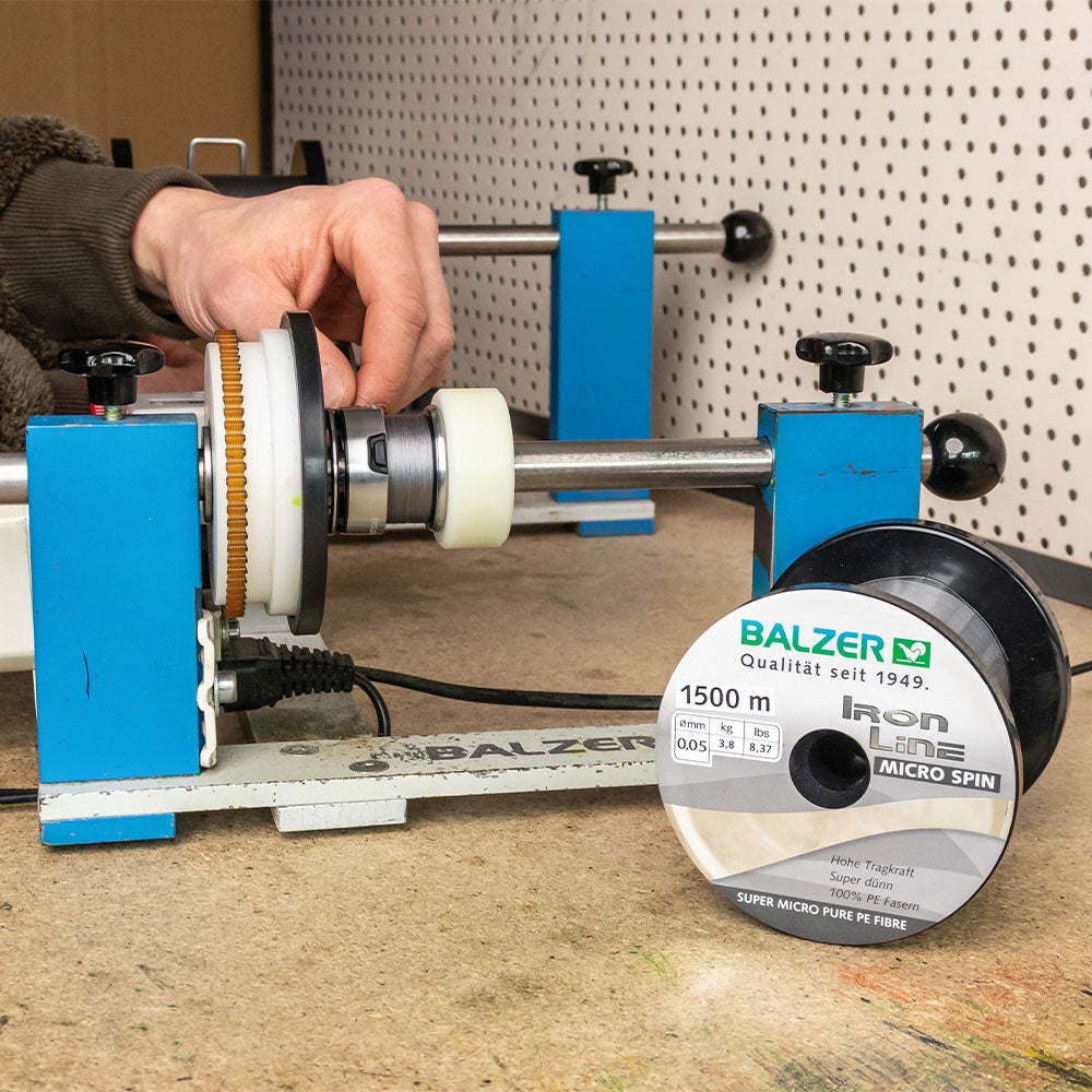 Balzer-Rolle-bespulen-Balzer-Iron-Line-4-Micro-Spin-x3-3-8-kg-150-m-Grau